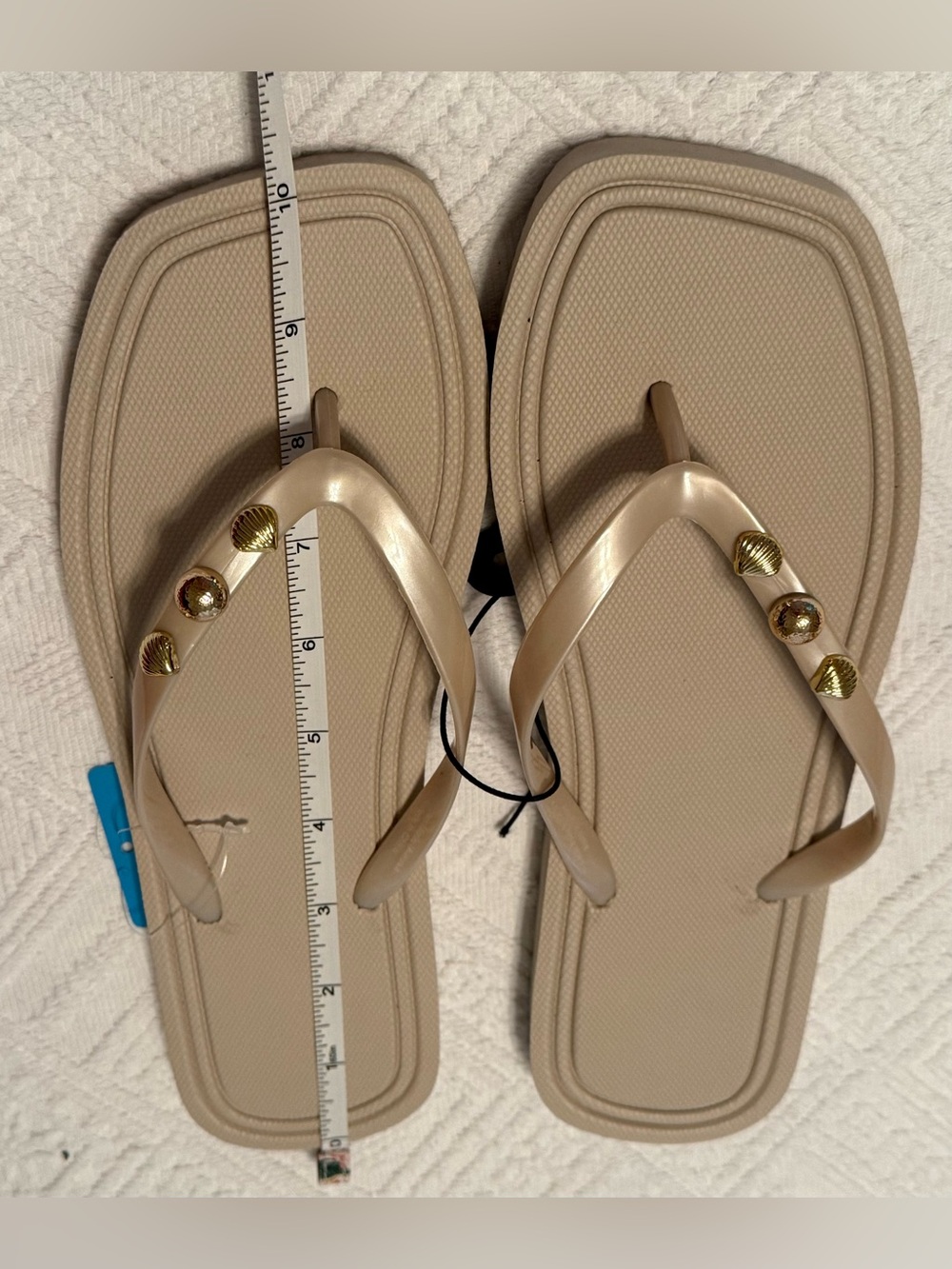 Sandals Flip Flops slip on shoes - size 7/8 med NEW! Golden Beige w/gold accents - Picture 8 of 11